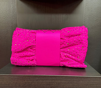 Bow-Tie Clutch
